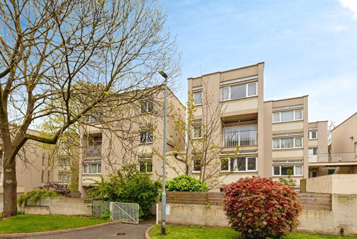 5 Bedroom Flat For Sale In Victoria Rise, London, SW4