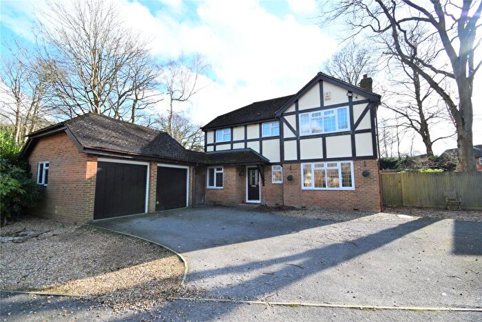 4 Bedroom Detached House To Rent In Howard Drive, Farnborough, Hampshire, GU14