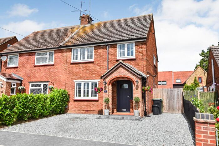 3 Bedroom Semi-Detached House For Sale In Meadway, Maldon, CM9