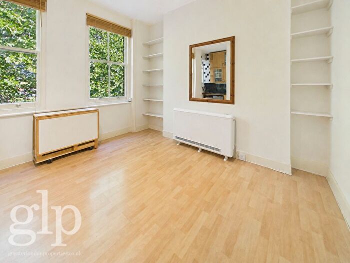 1 Bedroom Flat To Rent In Bath House, Elephant And Castle, SE1