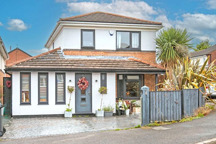 3 Bedroom Detached House For Sale In Healaugh Way, Chesterfield, S40