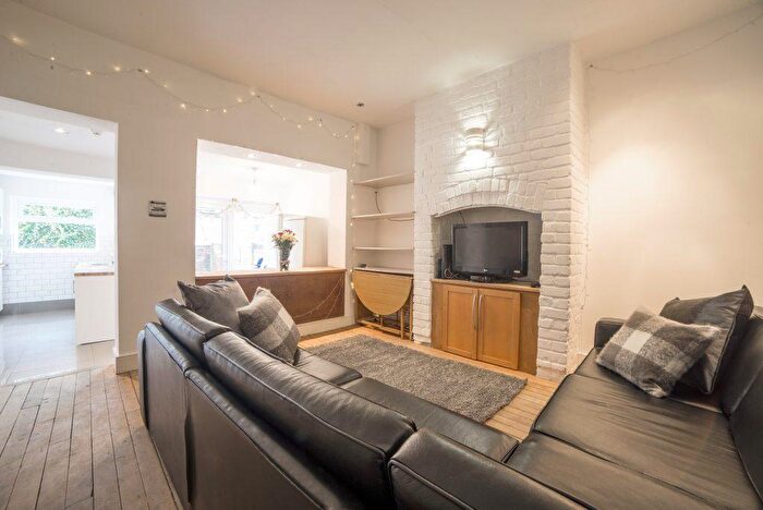 7 Bedroom House To Rent In Rippingham Road, Manchester, M20