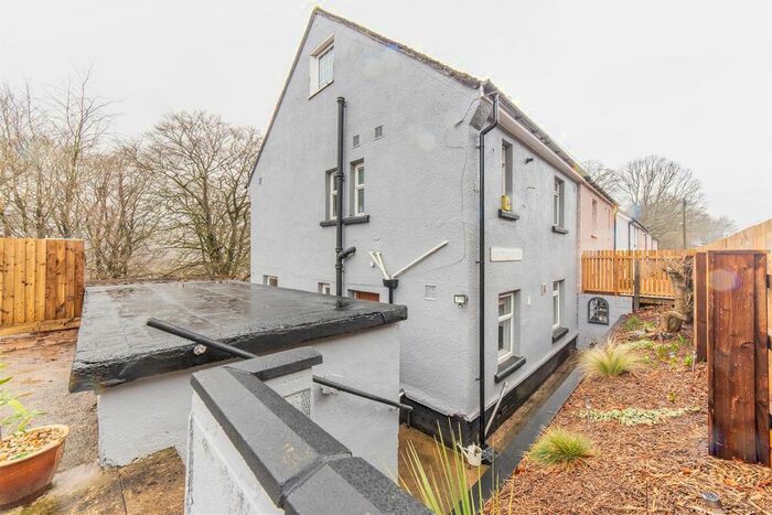 3 Bedroom Semi-Detached House For Sale In Capel Newydd Avenue, Blaenavon, Pontypool, NP4