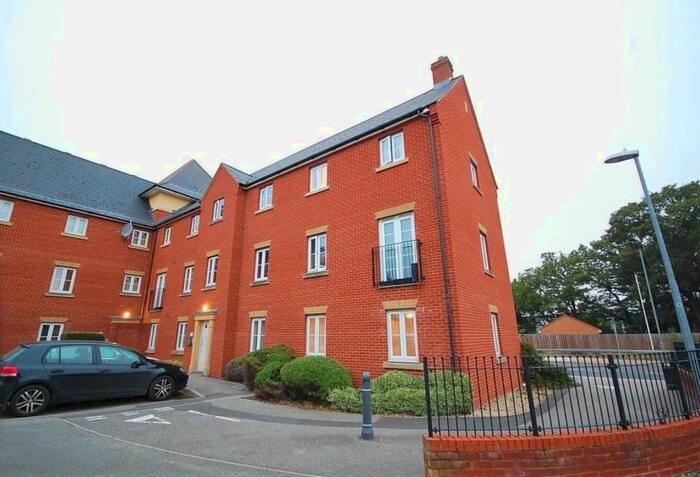2 Bedroom Flat To Rent In Chapman Place, Colchester, CO4