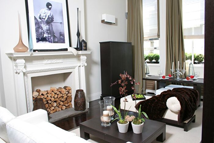 Studio To Rent In Cadogan Square, London, SW1X