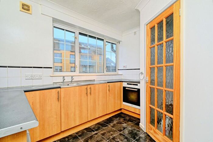 1 Bedroom Flat For Sale In Brown Street, Salisbury, SP1