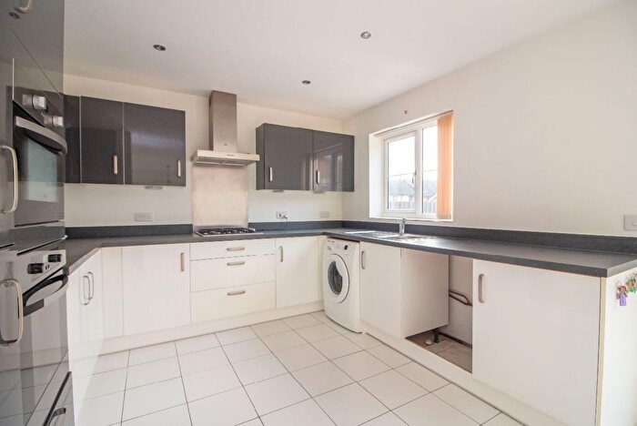 4 Bedroom Detached House For Sale In South Downs Rise, Bedhampton, PO9