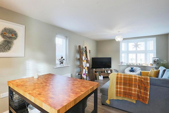 2 Bedroom Apartment For Sale In White Lias Way, Upper Lighthorne, Leamington Spa, CV33