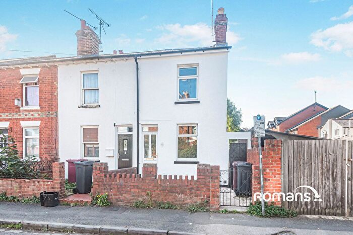 3 Bedroom End Terrace House To Rent In Cumberland Road, Reading, Berkshire, RG1