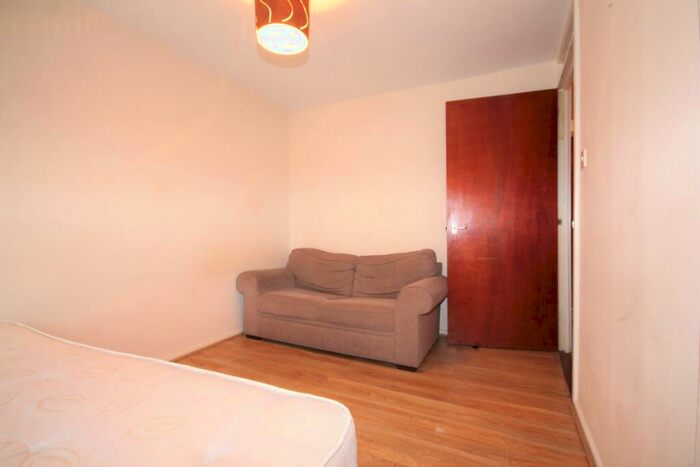 1 Bedroom Flat To Rent In Nicholsfield Walk, Islington, N7