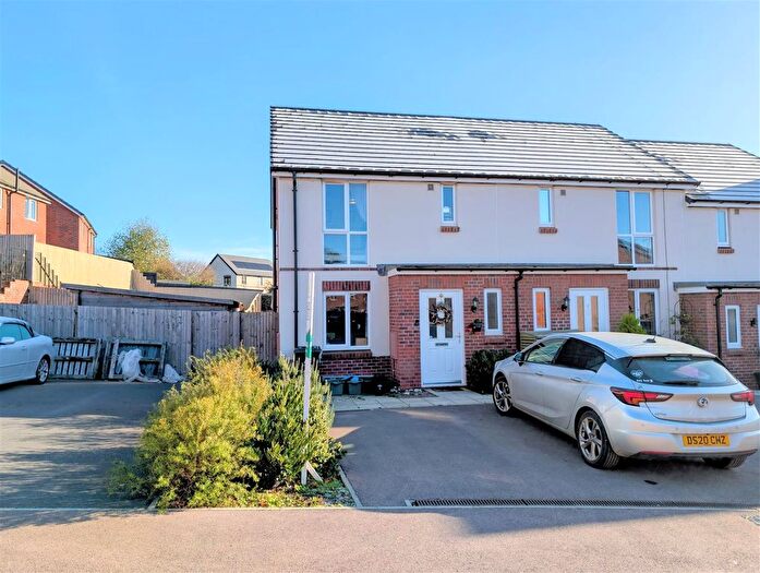 3 Bedroom Semi Detached House For Sale In Heron Grove, Lydney, GL15