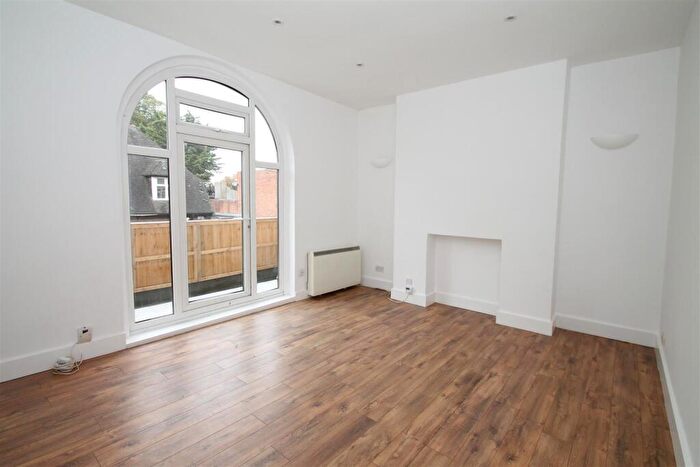 1 Bedroom Flat To Rent In Percival Road, Enfield, EN1