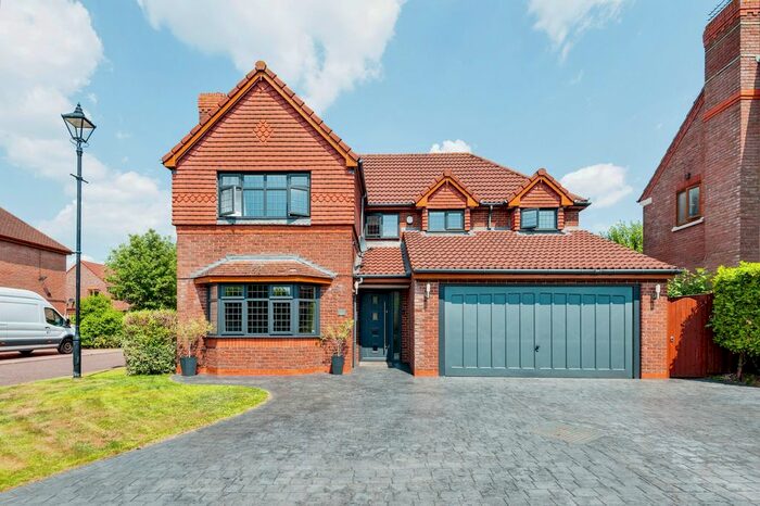 4 Bedroom Detached House For Sale In Alderwood Court, Widnes, Cheshire, WA8