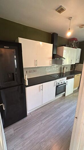 2 Bedroom Flat To Rent In Brighton Road, Hooley, Coulsdon, CR5