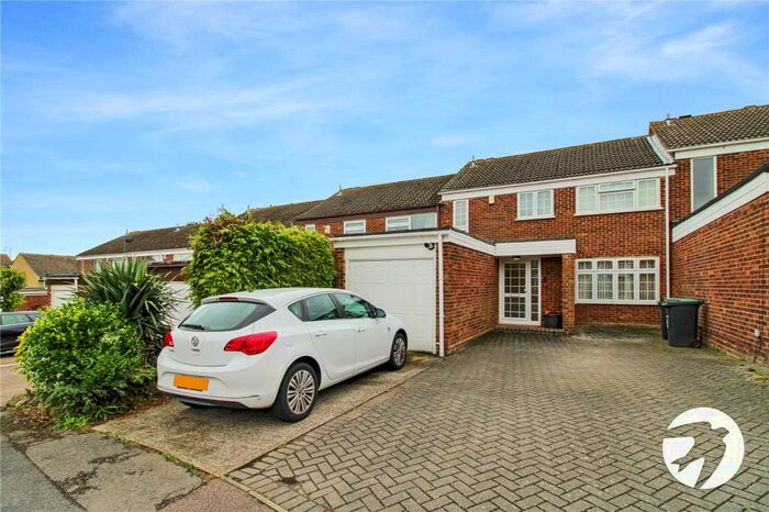 4 Bedroom Terraced House To Rent In Glen View, Gravesend, Kent, DA12