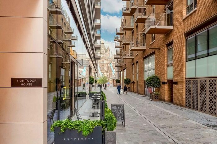 1 Bedroom Flat To Rent In Tudor House, Duchess Walk, London, SE1