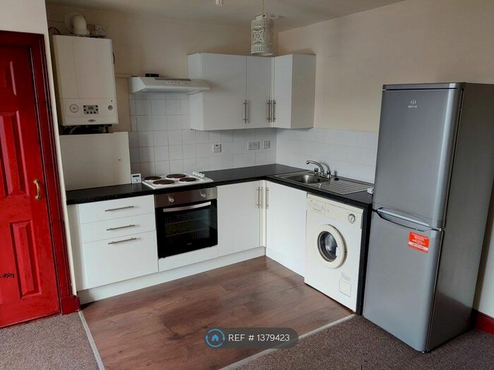 1 Bedroom Flat To Rent In Back Street, Bridge Of Earn, Perth, PH2