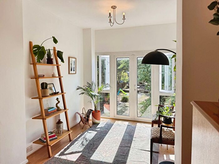 3 Bedroom End Of Terrace House For Sale In Worbeck Road, London, SE20
