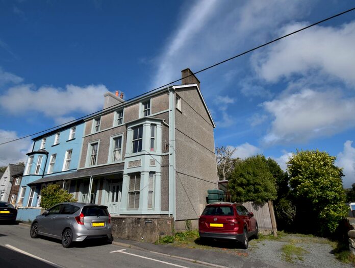 8 Bedroom Terraced House For Sale In Caernarfon Road, Criccieth, LL52