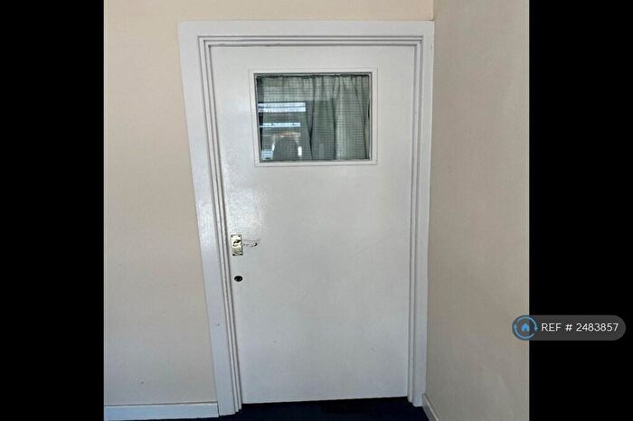 1 Bedroom Flat To Rent In Stirchley, Birmingham, B30