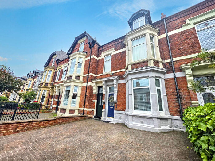 2 Bedroom Flat For Sale In Mowbray Road, South Shields, Tyne And Wear, NE33