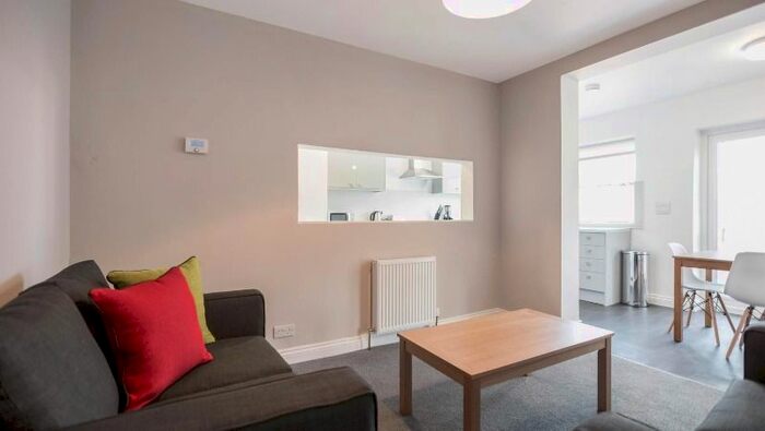 4 Bedroom Semi-Detached House To Rent In Portland Street, Fishponds, Bristol, BS16