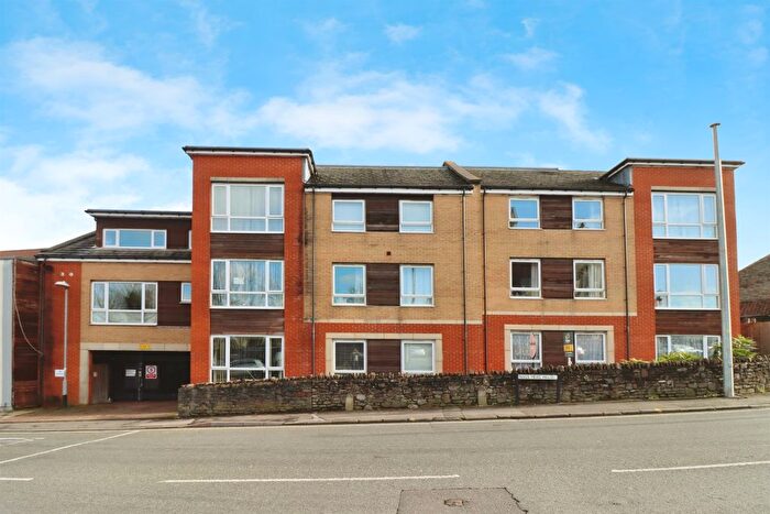 2 Bedroom Flat For Sale In Nags Head Hill, Bristol, BS5
