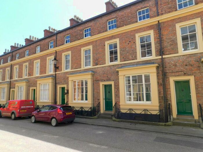 Houses for sale & to rent in PE24 4DL, St John Street, Wainfleet And