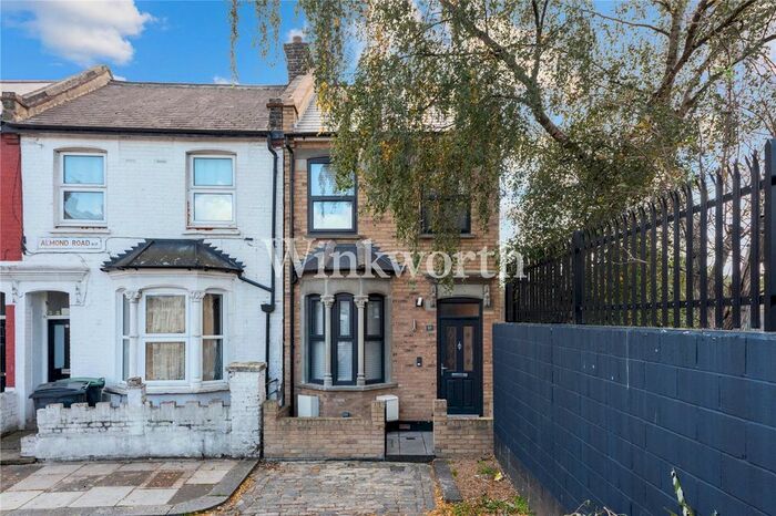 3 Bedroom End Of Terrace House To Rent In Almond Road, London, N17