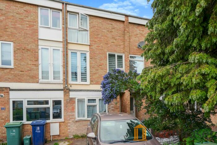 4 Bedroom Property To Rent In Harefields, Oxford, OX2