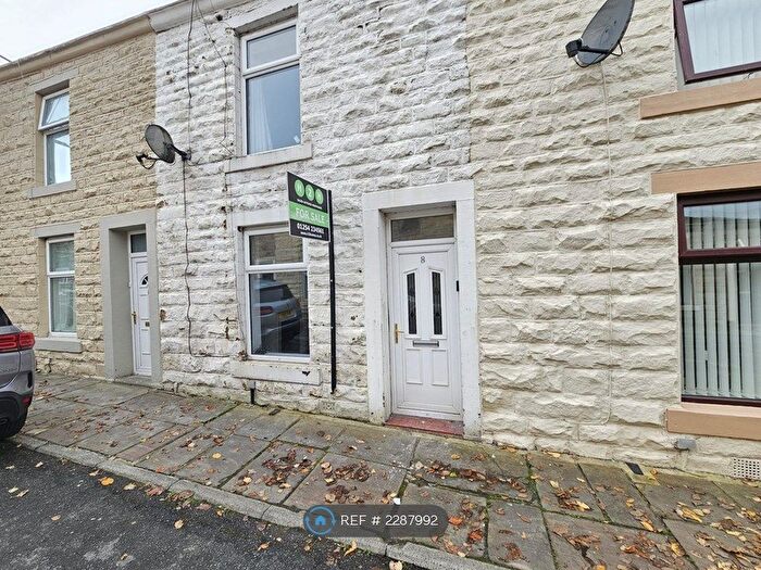 3 Bedroom Terraced House To Rent In Lee Street, Accrington, BB5