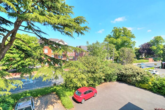 2 Bedroom Flat To Rent In Archers Road, Banister Park, Southampton, SO15