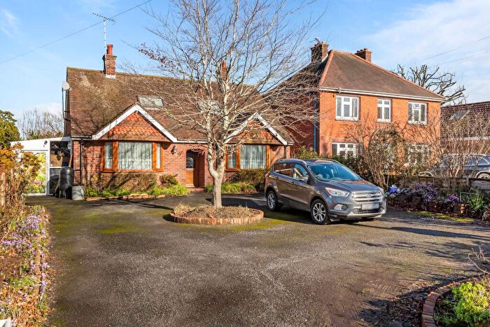 3 Bedroom Detached Bungalow For Sale In Parsonage Road, Horsham, RH12