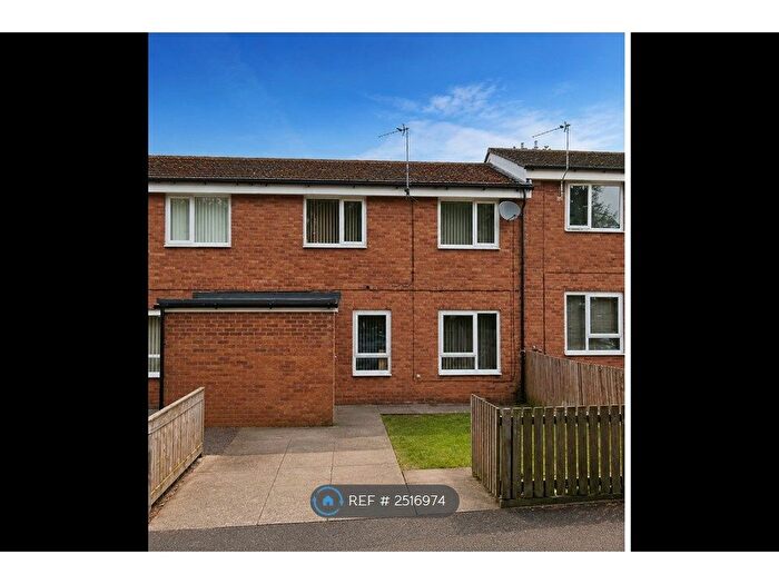 2 Bedroom Terraced House To Rent In Dixon Avenue, Salford, M7