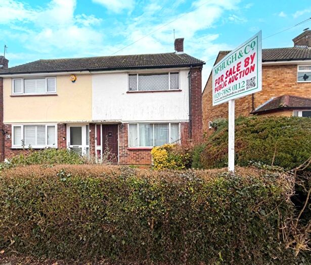 3 Bedroom Semi Detached House For Sale In Edinburgh Gardens, Braintree, CM7