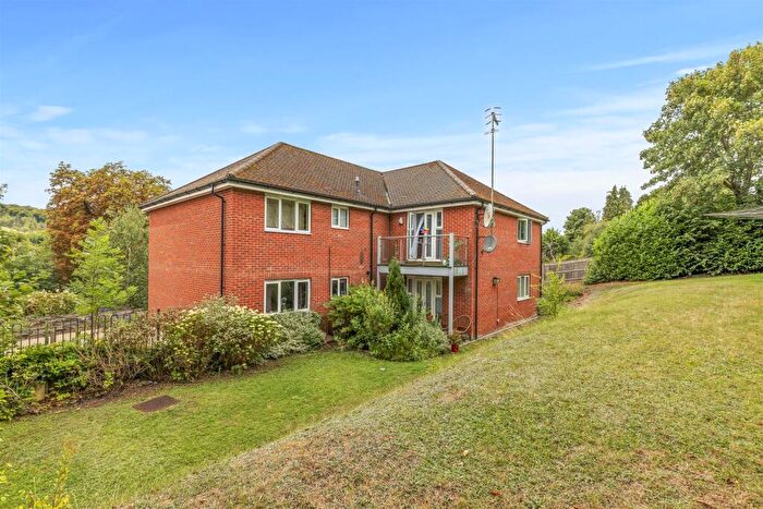 1 Bedroom Apartment To Rent In London Road, High Wycombe, HP11