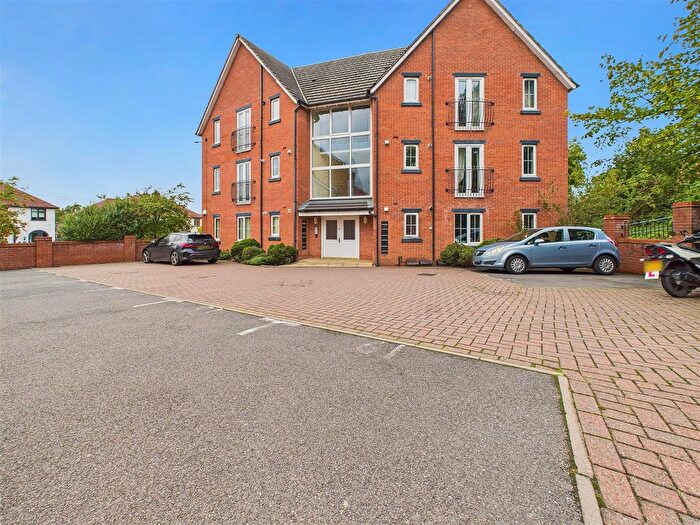 2 Bedroom Flat For Sale In Pear Tree Court, Rugeley, WS15