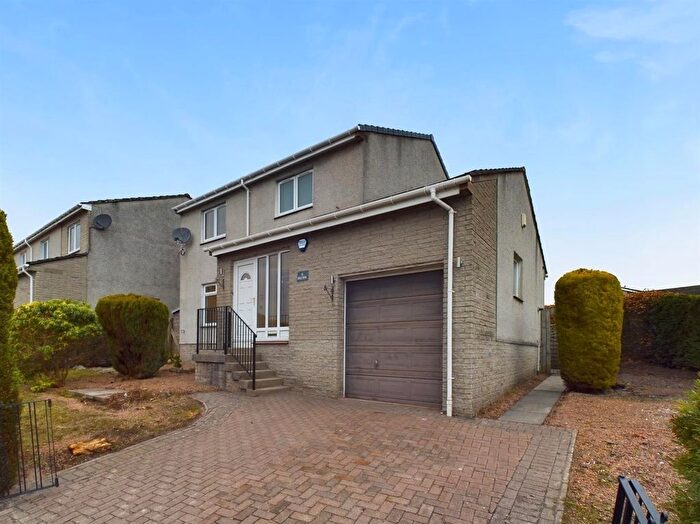 3 Bedroom Detached House For Sale In College Place, Methven, PH1