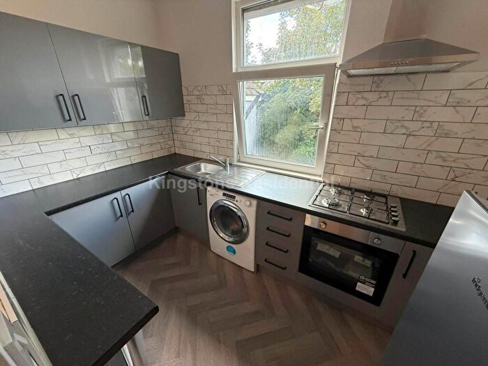 3 Bedroom Flat To Rent In Claude Road, Roath, Cardiff, CF24