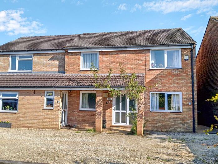 2 Bedroom Flat For Sale In Spareacre Lane, Eynsham, Witney, OX29