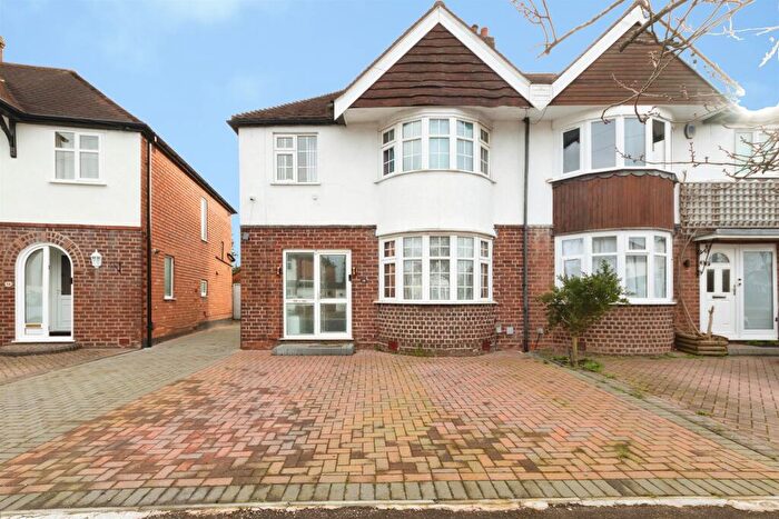 3 Bedroom Semi Detached House For Sale In Skelcher Road, Shirley, Solihull, B90