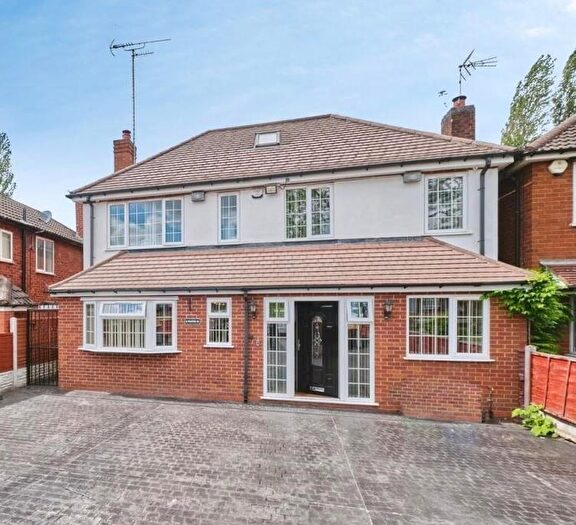 5 Bedroom Detached House For Sale In Pear Tree Road, Great Barr, Birmingham, B43