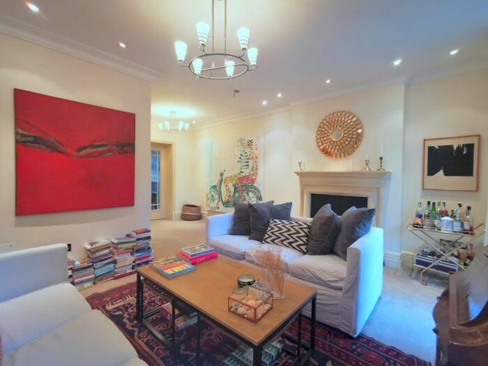 7 Bedroom Town House To Rent In Melliss Avenue, Richmond, TW9