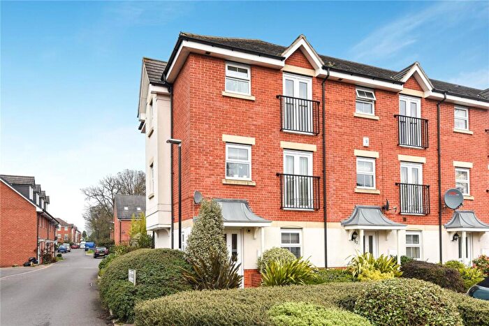 4 Bedroom End Of Terrace House To Rent In Rossby, Shinfield, Berkshire, RG2