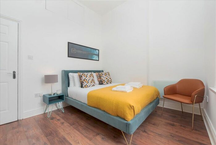 1 Bedroom Flat To Rent In Warwick Road (/), London, SW5