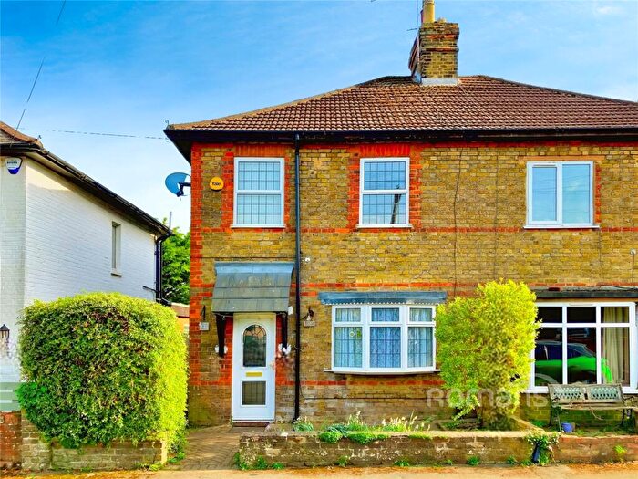 3 Bedroom Semi-Detached House To Rent In Fairview Road, Taplow, Maidenhead, SL6