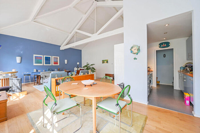 2 Bedroom Flat For Sale In Pumping House, Tower Hamlets, London, E14