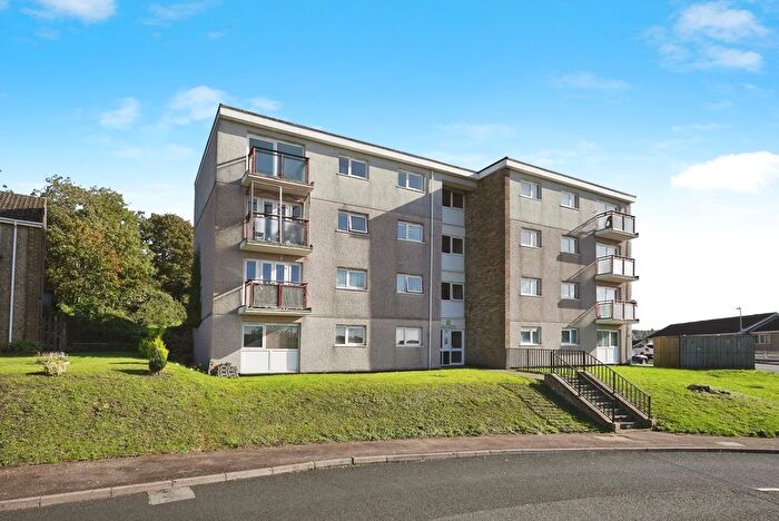 3 Bedroom Flat For Sale In Friars Way, Dover, Kent, CT16