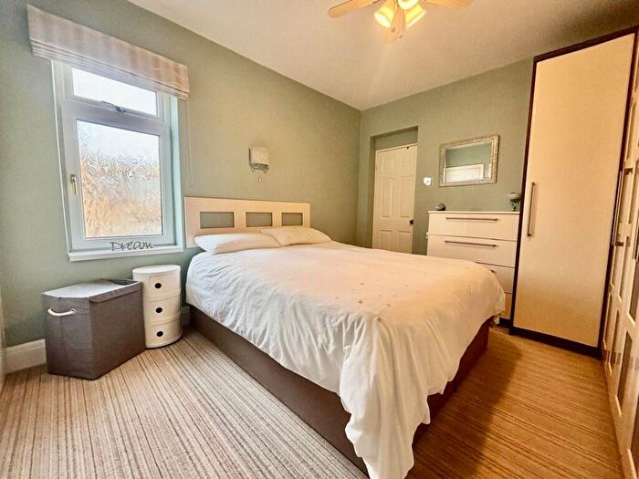 1 Bedroom Apartment To Rent In Huddersfield Road, Barnsley, S75