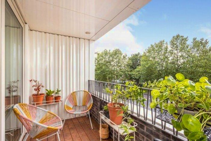 1 Bedroom Flat To Rent In Beck Square, London, E10